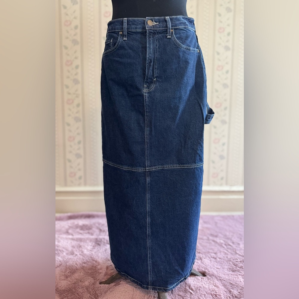 a.n.a High-Rise Denim Skirt in Blue